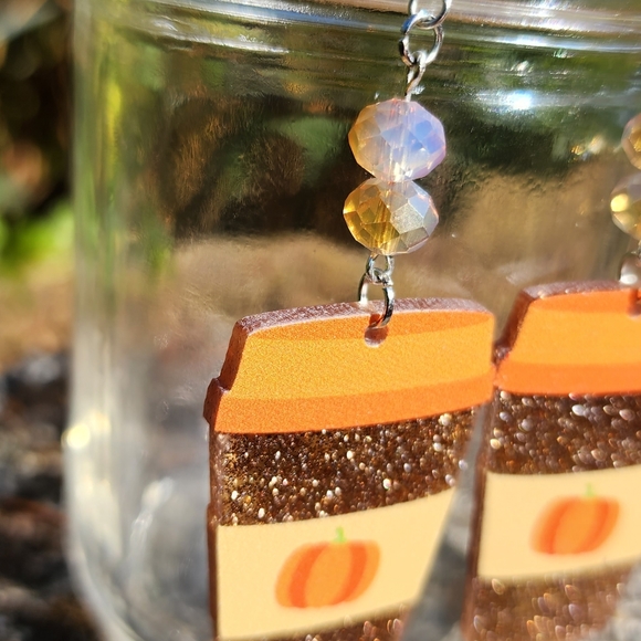 ☕️🎃 Pumpkin Spice Latte dangles - Picture 4 of 10